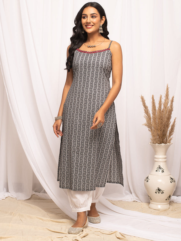Black-Cotton-Striped-Sleeveless-Straight-Kurta