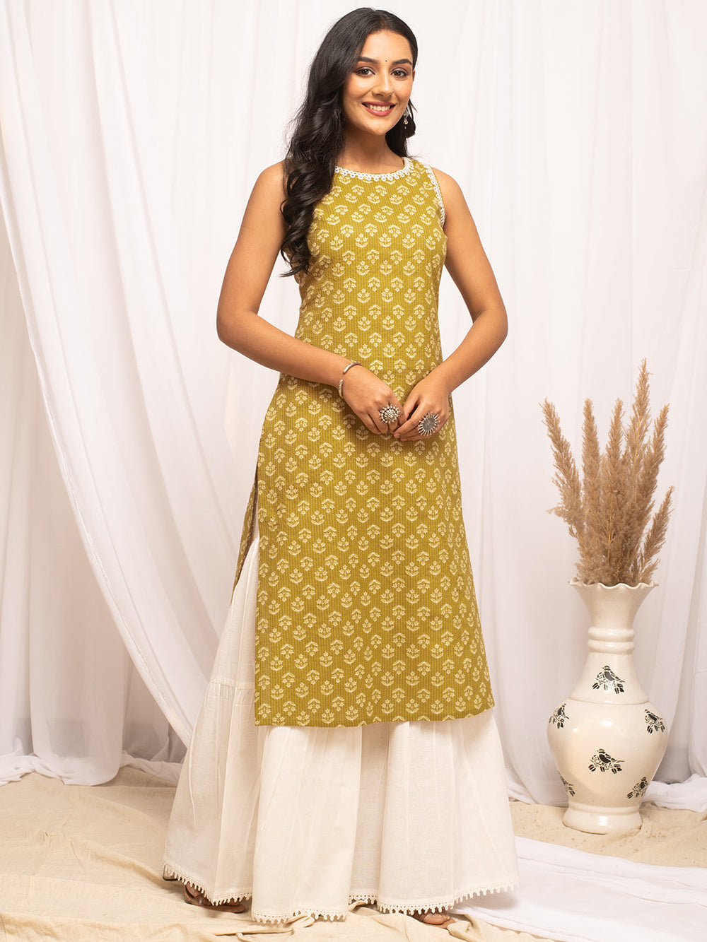 Yellow-Cotton-Floral-Print-Sleeveless-Straight-Kurta