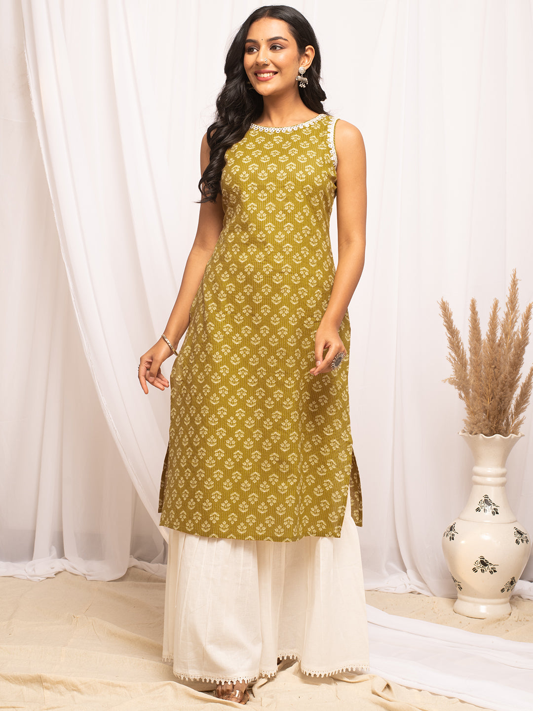 Yellow-Cotton-Floral-Print-Sleeveless-Straight-Kurta