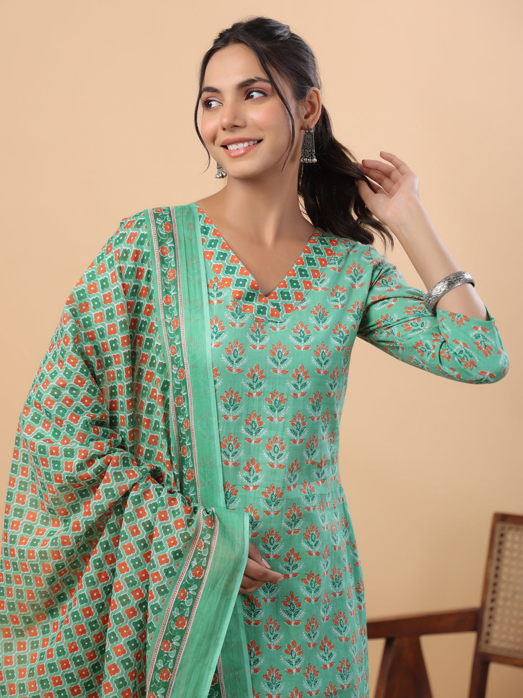 Green-Cambric-Ethnic-Motifs-Print-Regular-3-Piece-Kurta-Set