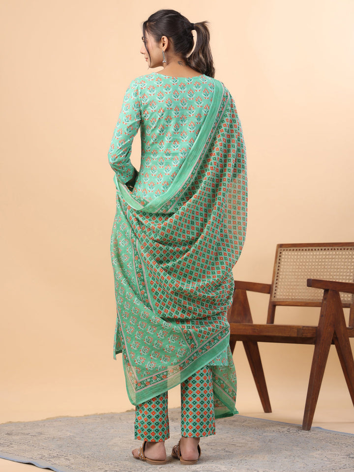 Green-Cambric-Ethnic-Motifs-Print-Regular-3-Piece-Kurta-Set