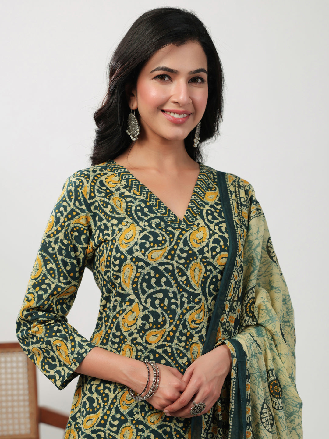 Green-Cambric-Ethnic-Motifs-Print-Straight-3-Piece-Kurta-Set