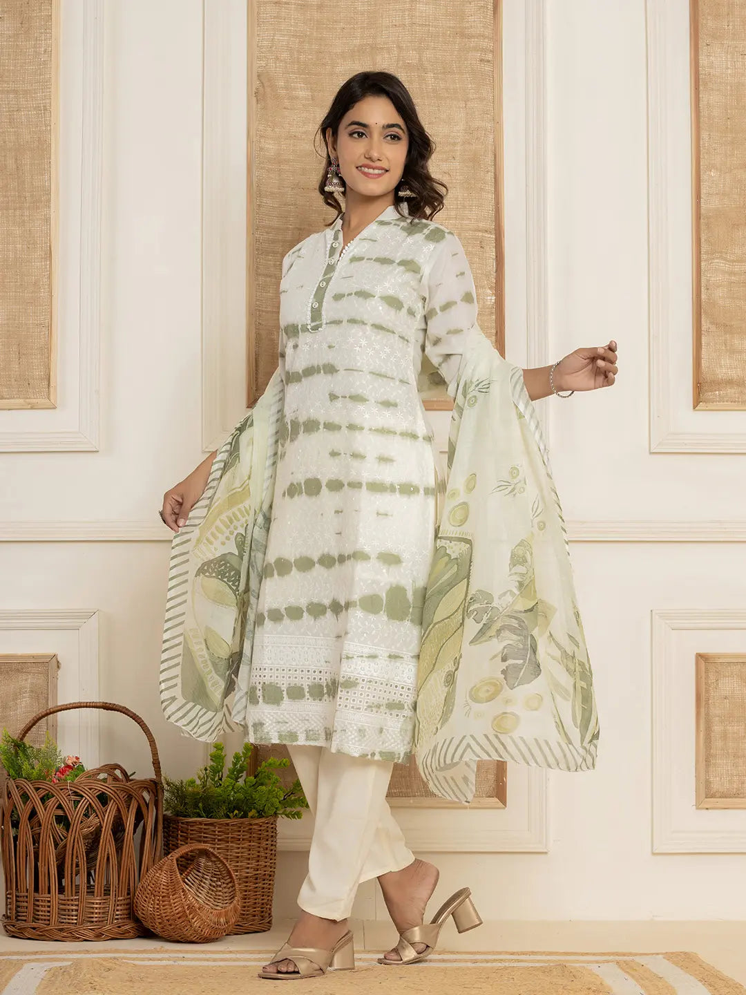 Green-Cotton-Embroidery-Have-A-Lining-3-Piece-Kurta-Set