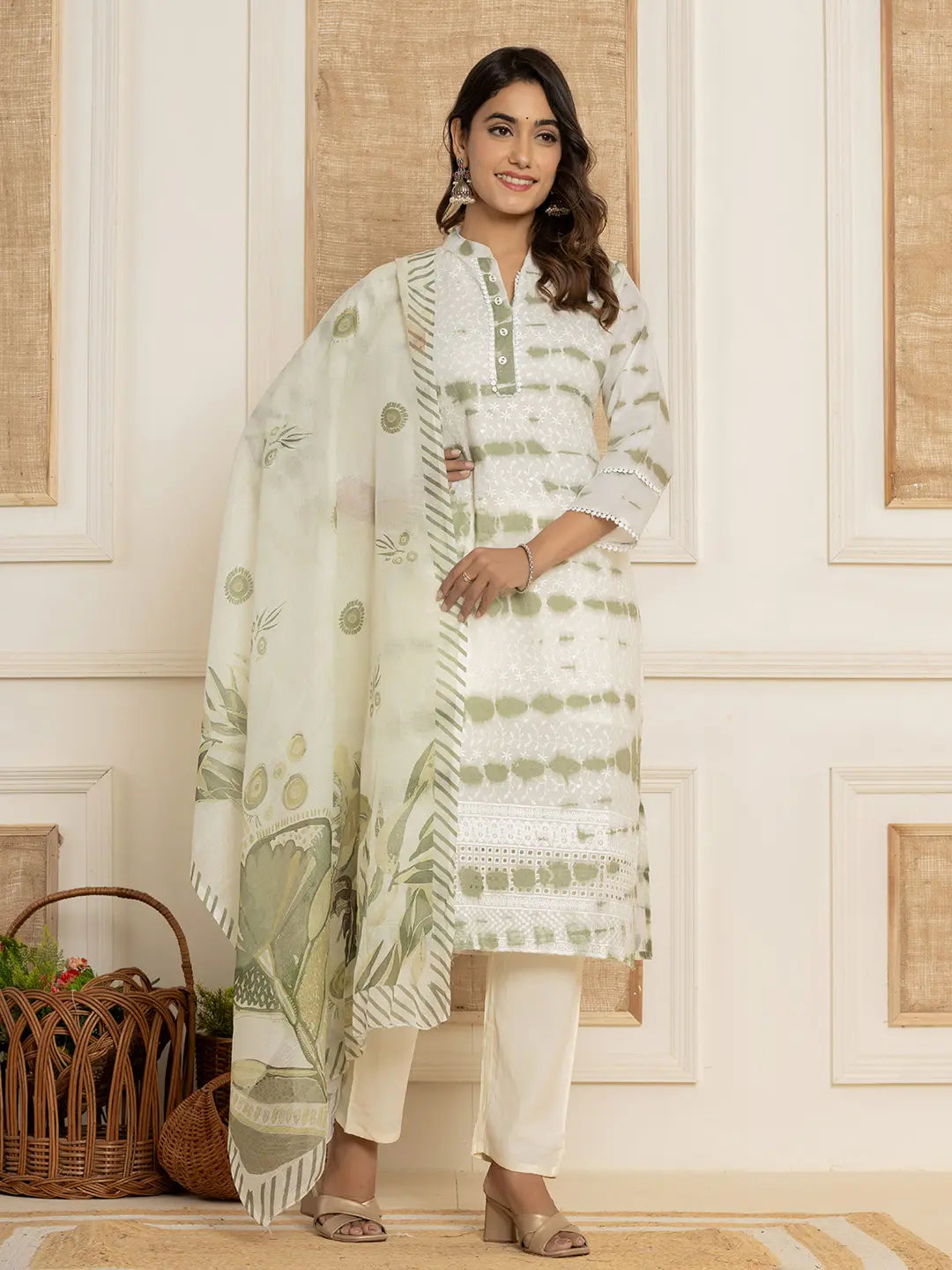 Green-Cotton-Embroidery-Have-A-Lining-3-Piece-Kurta-Set