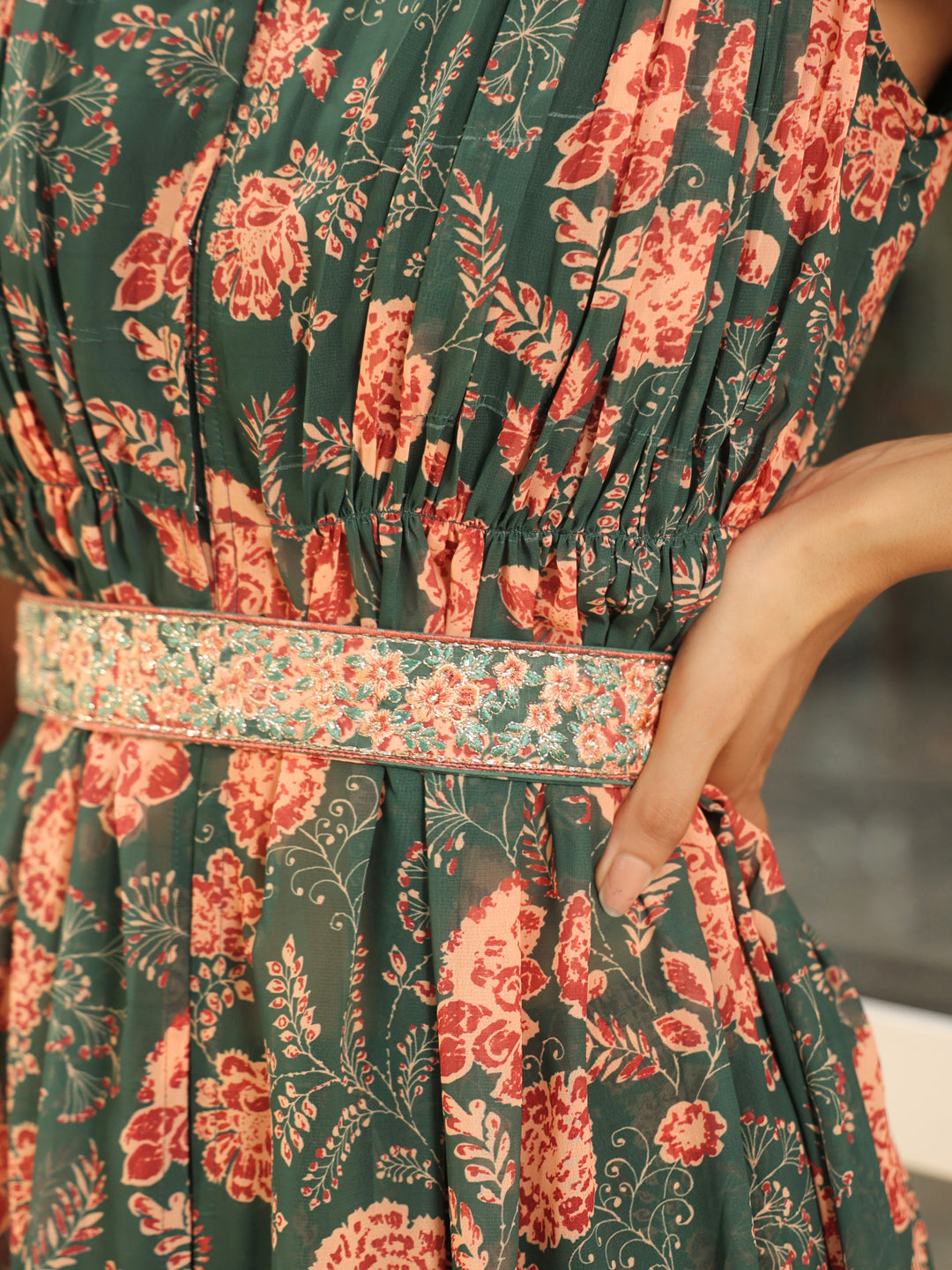 ZERESOUQ-Green-Georgette-Floral-2-Piece-Kurta-Set