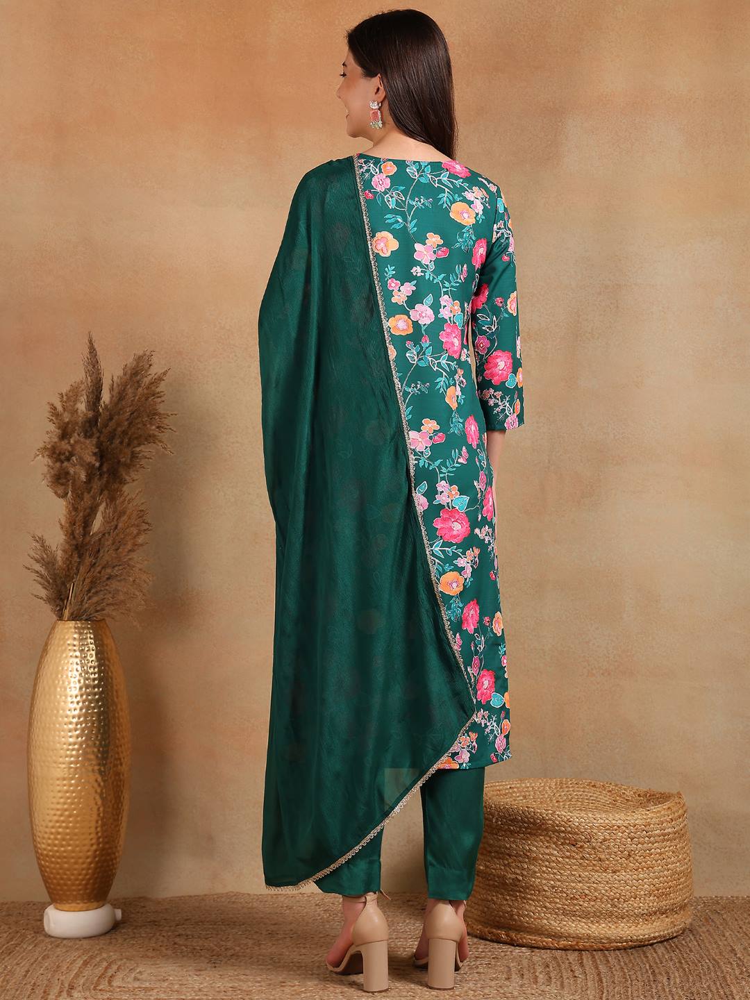 Green-Polyester-Floral-Printed-Straight-3-Piece-Kurta-Sets