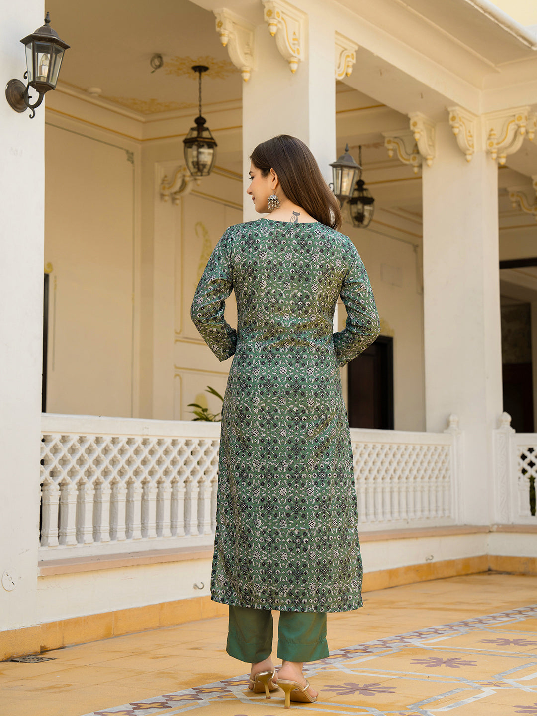 ZERESOUQ-Green-Rayon-Blend-Ethnic-Motifs-Printed-Straight-3-Piece-Kurta-Set