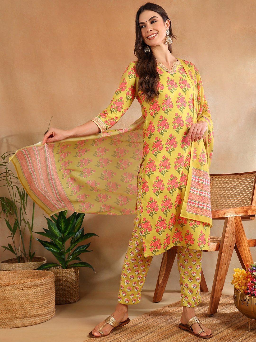 Green-Rayon-Blend-Floral-Printed-Straight-3-Piece-Kurta-Set