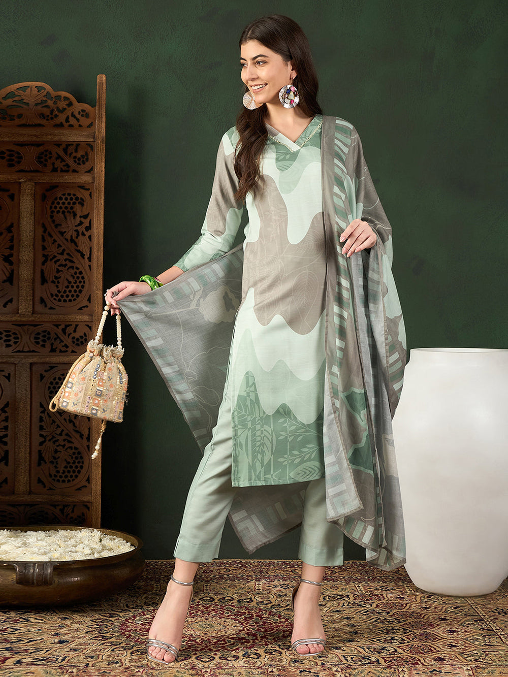 Green-Silk-Blend-Abstract-Printed-3-Piece-Kurta-Set