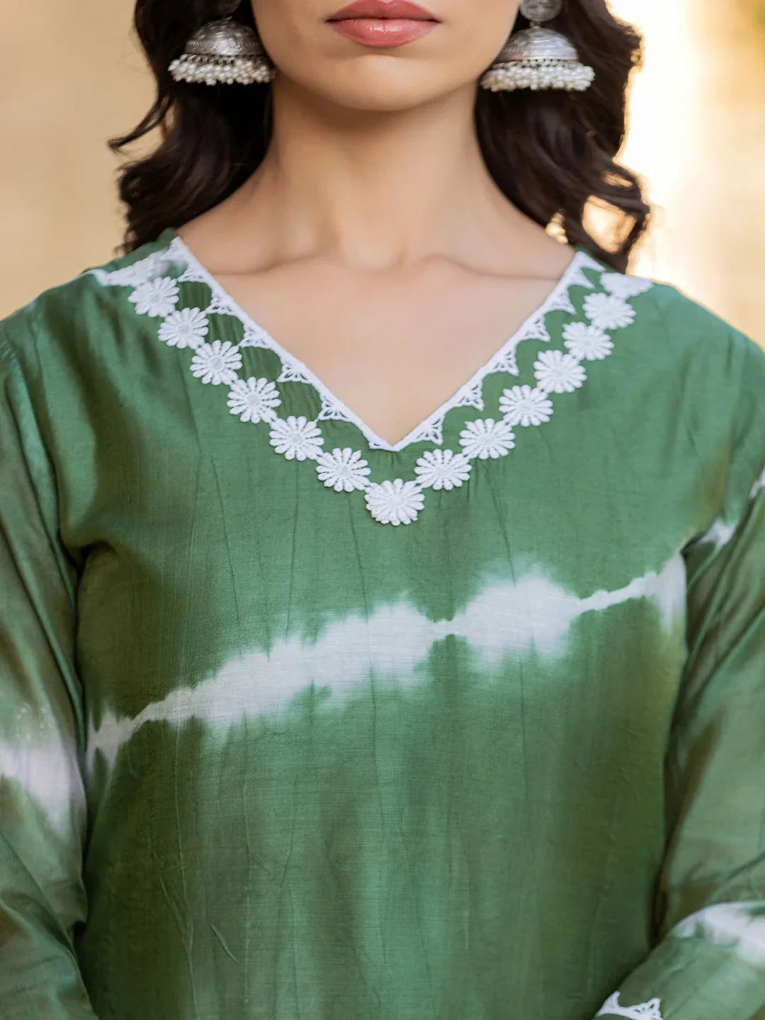 Green-Silk-Blend-Tie-Dye-Lace-Work-Yoke-2-Piece-Kurta-Set