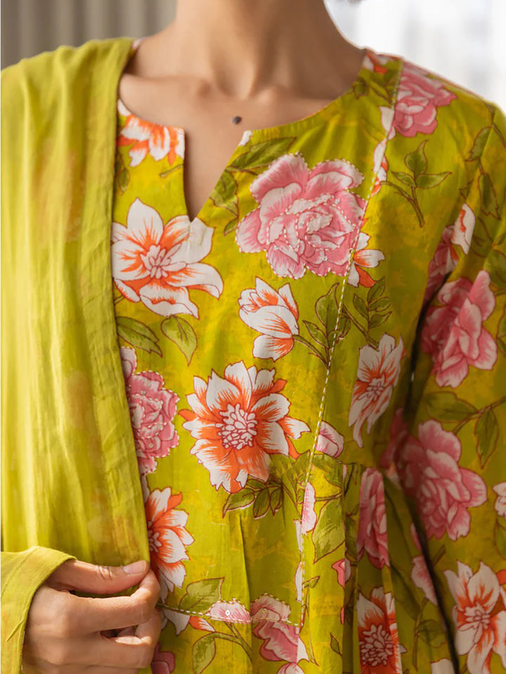 ZERESOUQ-Green-Viscose-Rayon-Floral-Printed-A-Line-3-Piece-Kurta-Sets