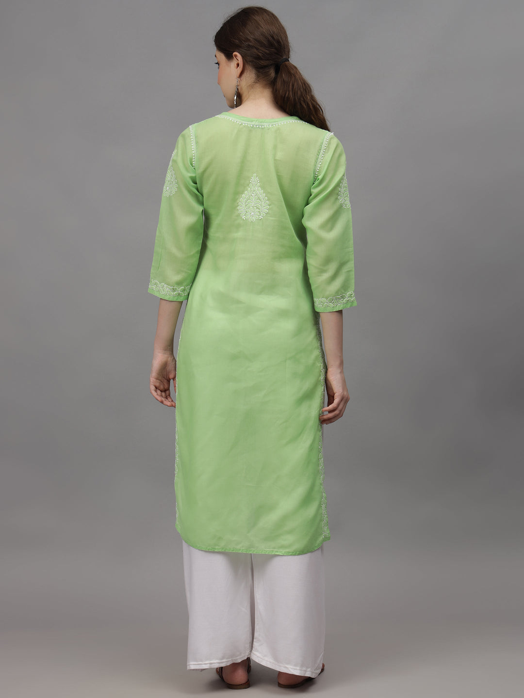 Green-&-White-Cotton-Embroidered-Chikankari-Kurta