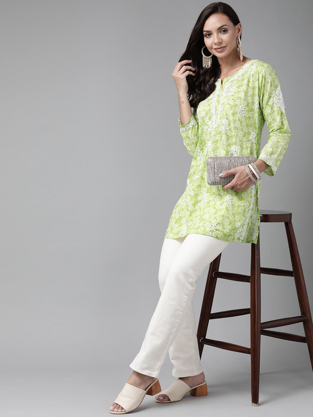 Green-&-White-Cotton-Embroidered-Chikankari-Kurti