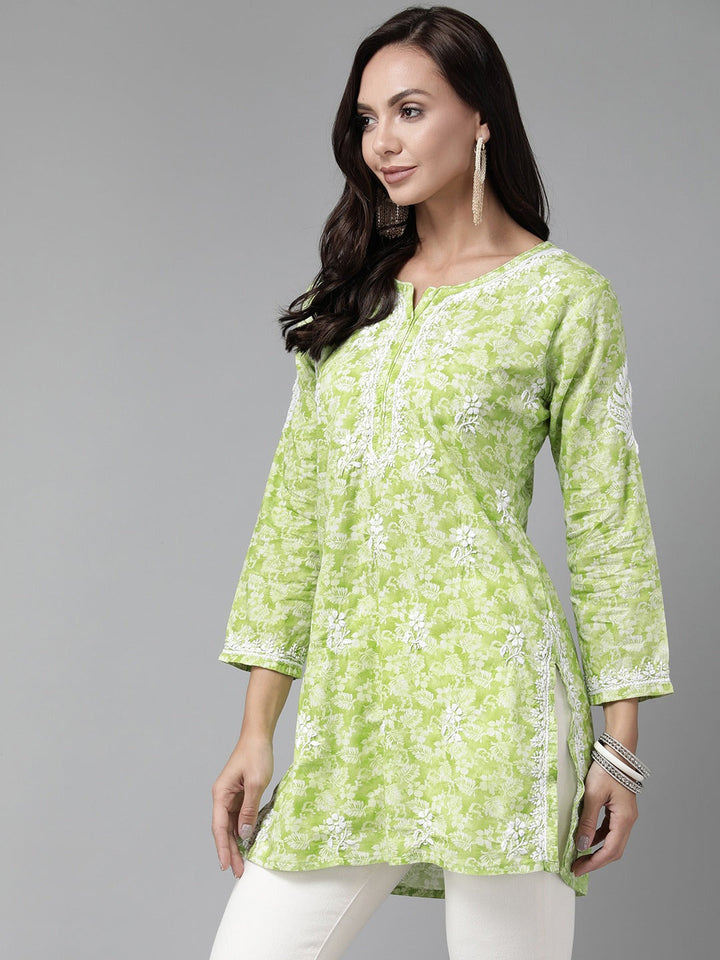 Green-&-White-Cotton-Embroidered-Chikankari-Kurti