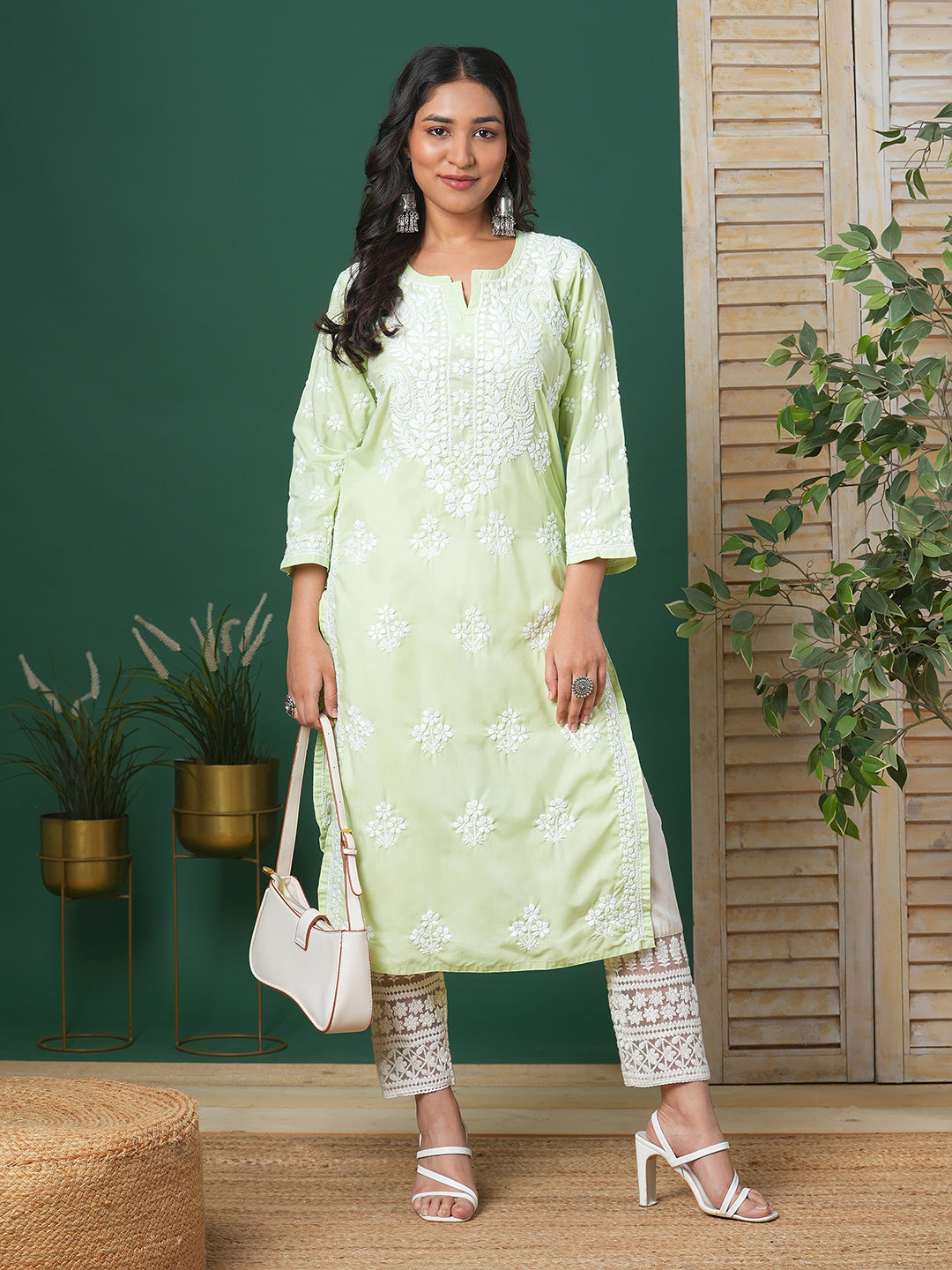 Green-&-White-Cotton-Floral-Notch-Neck-Chikankari-Kurta