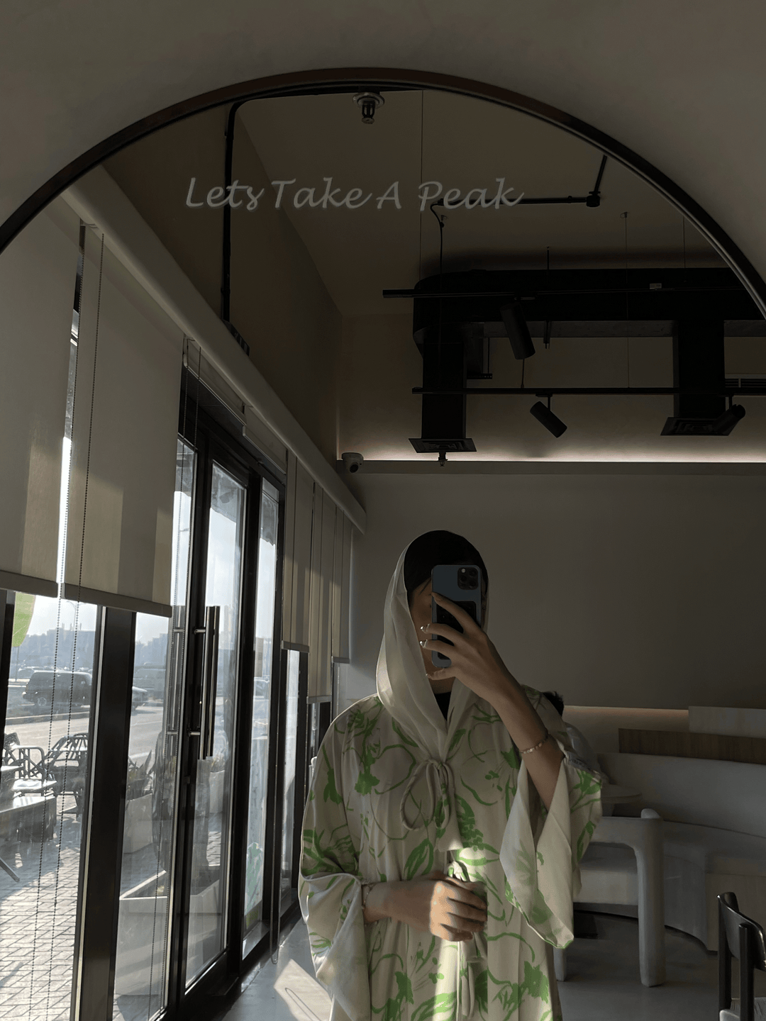 White-&-Green-Georgette-Fusion-Kimono-&-Sheila-Set