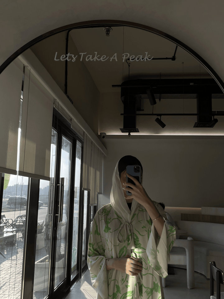 White-&-Green-Georgette-Fusion-Kimono-&-Sheila-Set