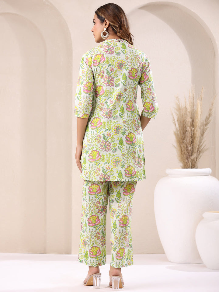 Green Pure Cotton Floral Printed Straight Co-Ord Set