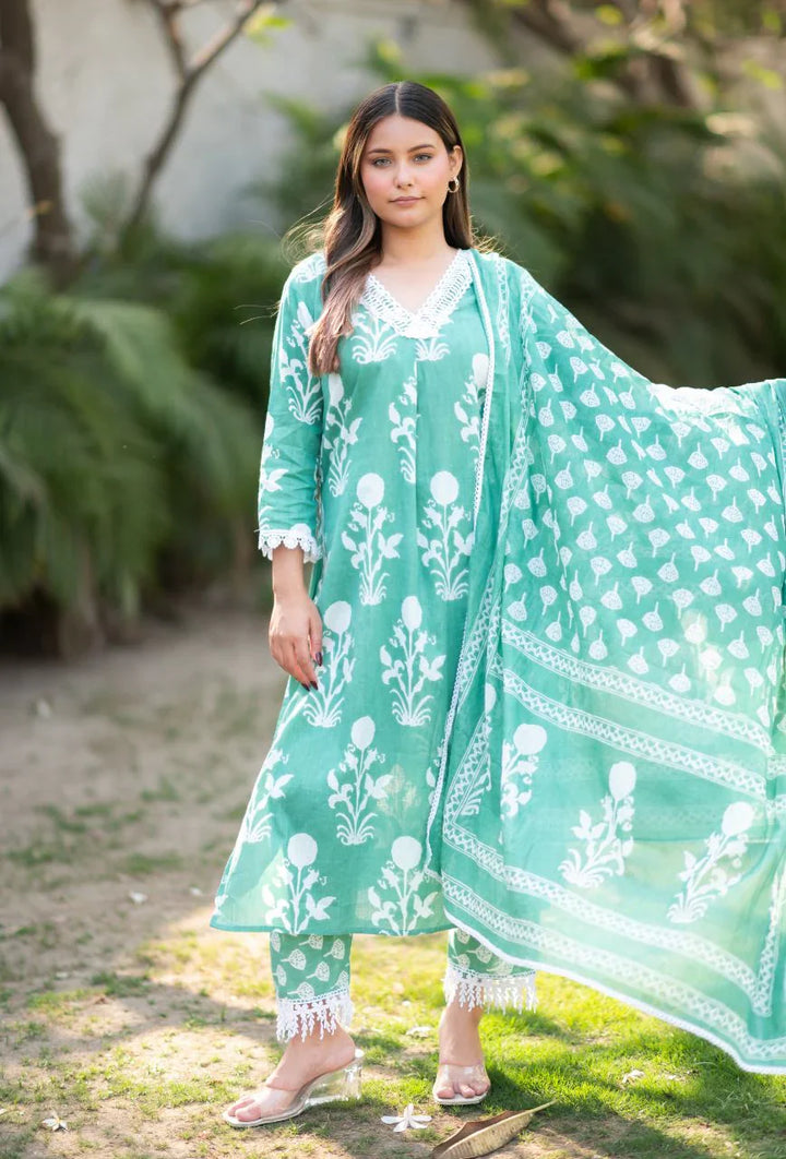 Green-Pure-Cotton-Lace-Detailing-2-Piece-Kurta-Set