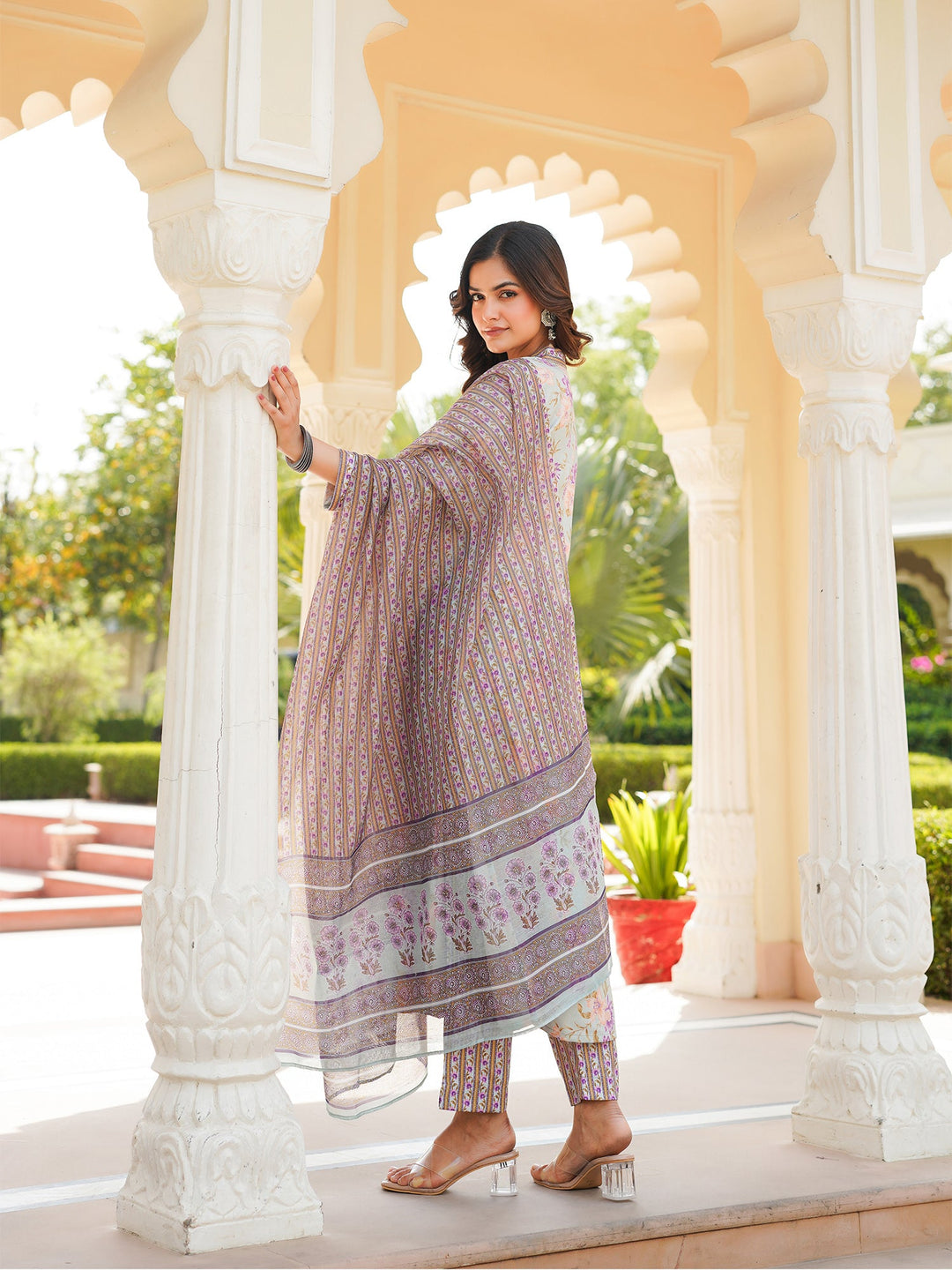 Green-Rayon-Blend-Floral-Printed-Straight-3-Piece-Kurta-Set