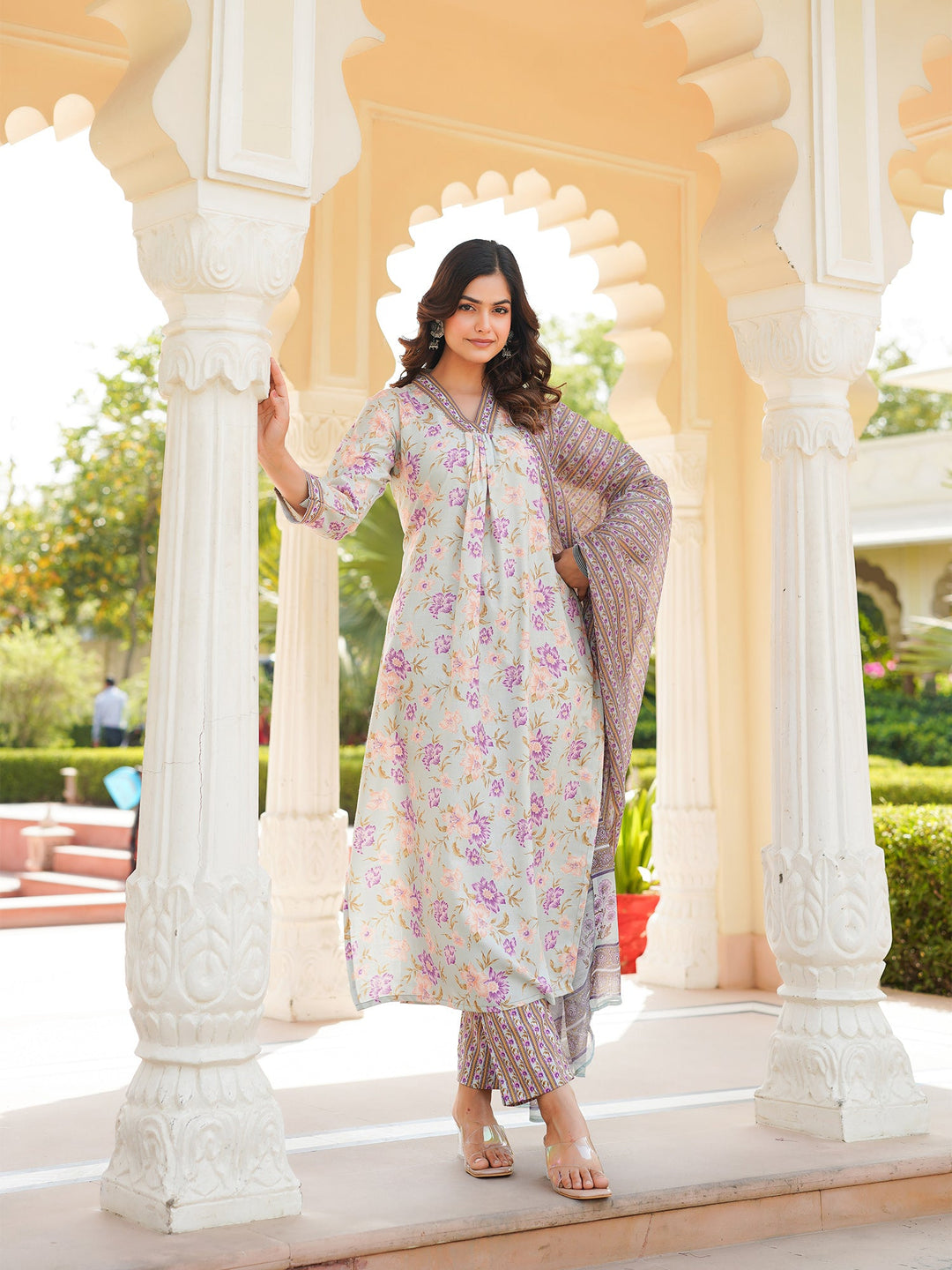 Green-Rayon-Blend-Floral-Printed-Straight-3-Piece-Kurta-Set