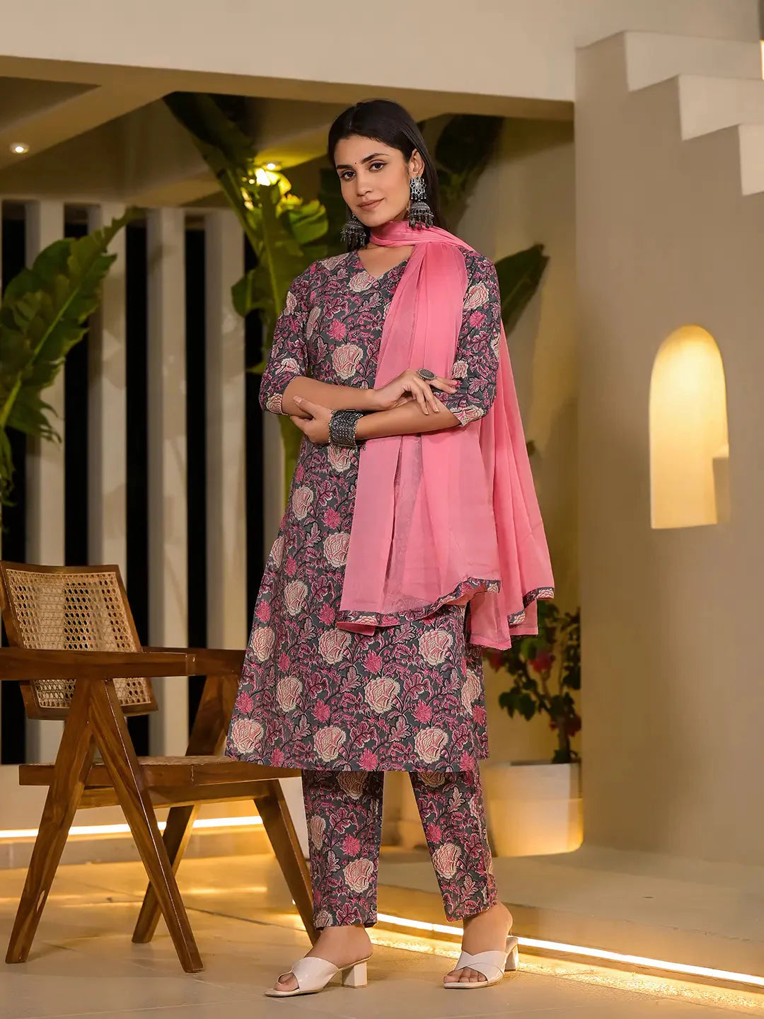 Grey-Cotton-Floral-Printed-Straight-3-Piece-Kurta-Set