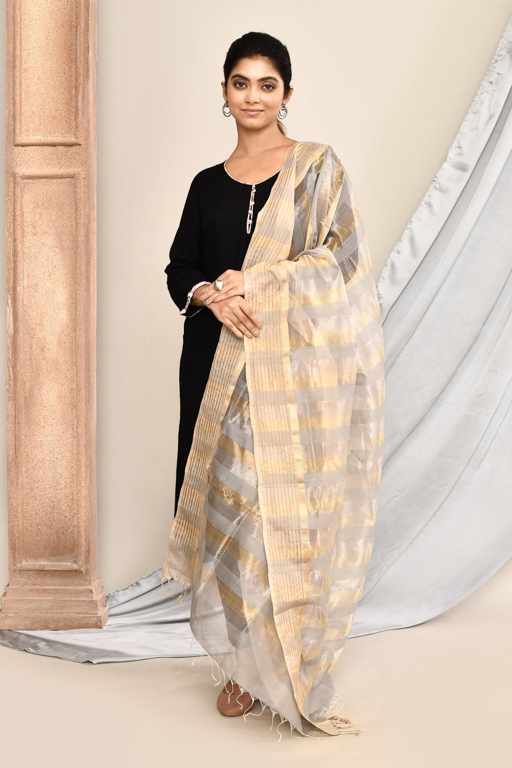 Grey-Maheshwari-Dupatta