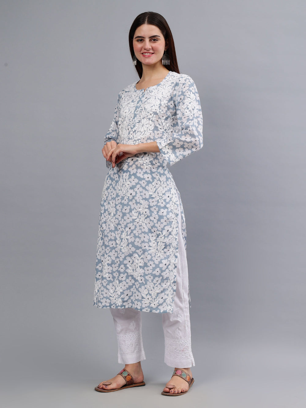 Grey-Mulmul-Embroidered-Chikankari-Kurti