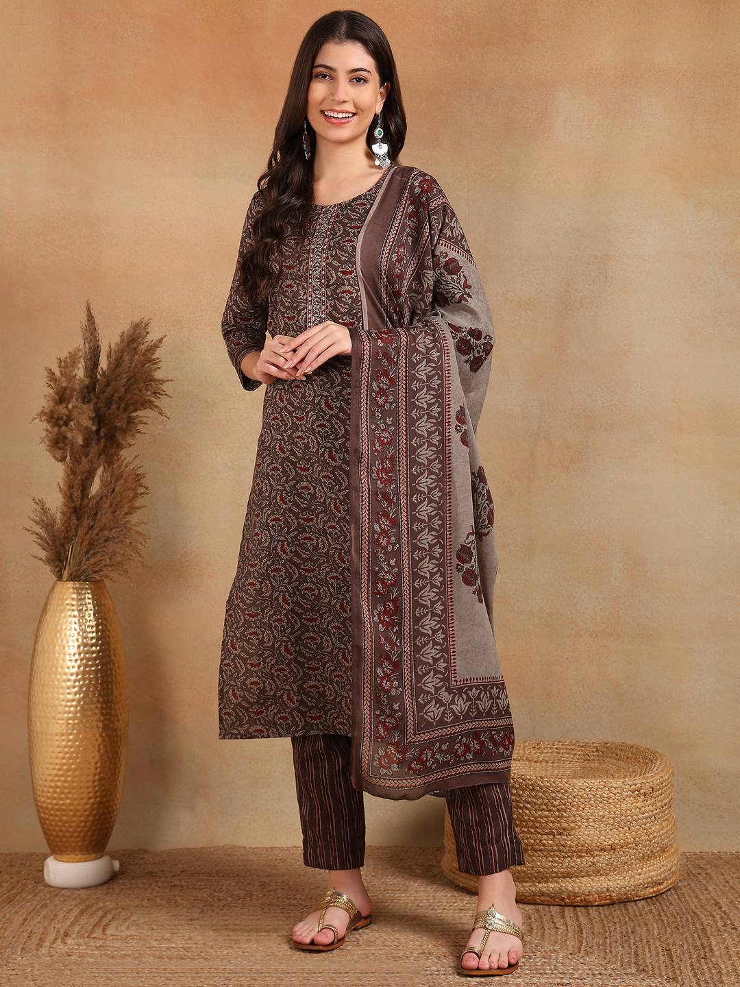 Grey-Rayon-Blend-Ethnic-Motifs-Printed-3-Piece-Kurta-Sets