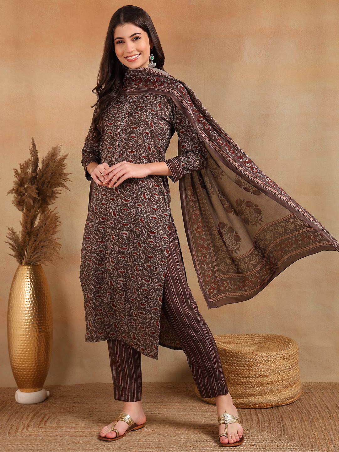 ZERESOUQ-Grey-Rayon-Blend-Ethnic-Motifs-Printed-3-Piece-Kurta-Sets