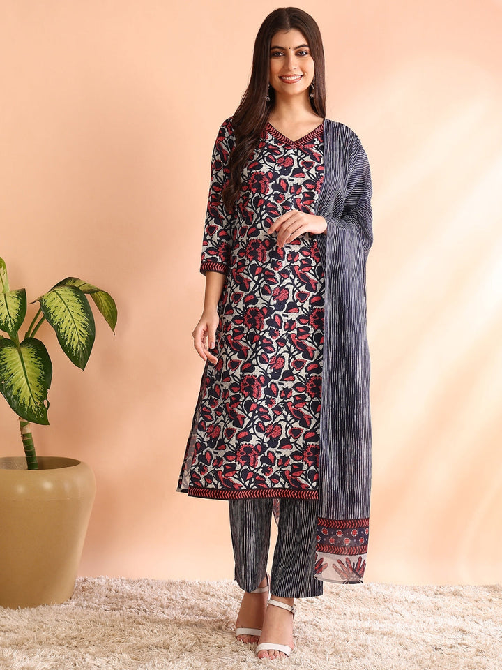 Grey-Rayon-Blend-Floral-Printed-3-Piece-Kurta-Set