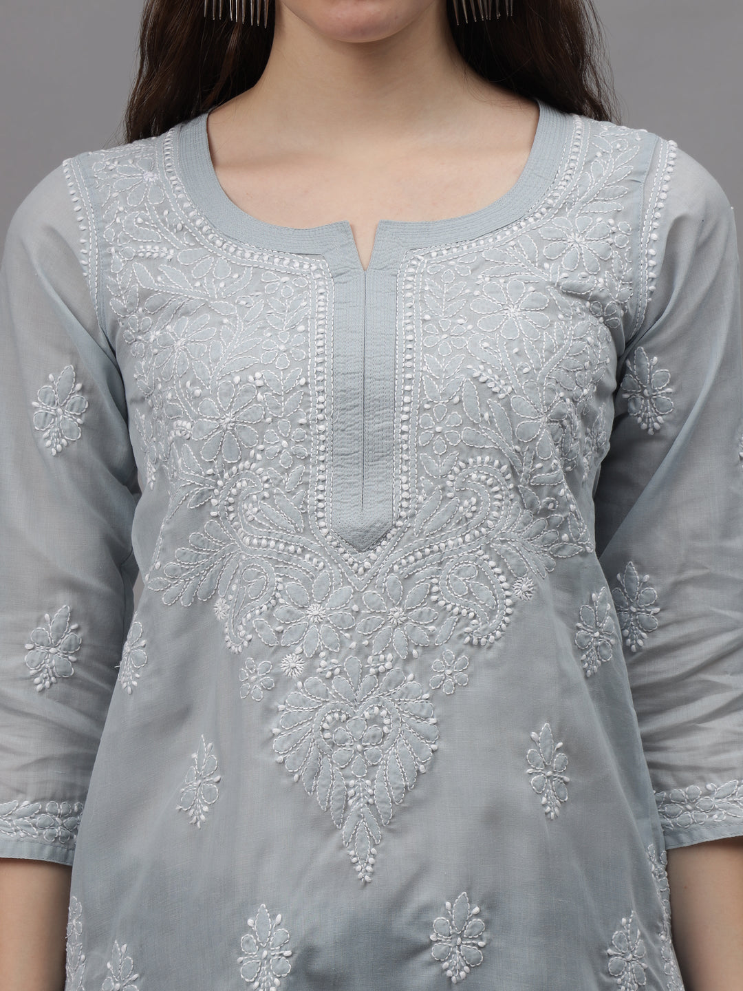 Grey-&-White-Cotton-Embroidered-Chikankari-Kurta