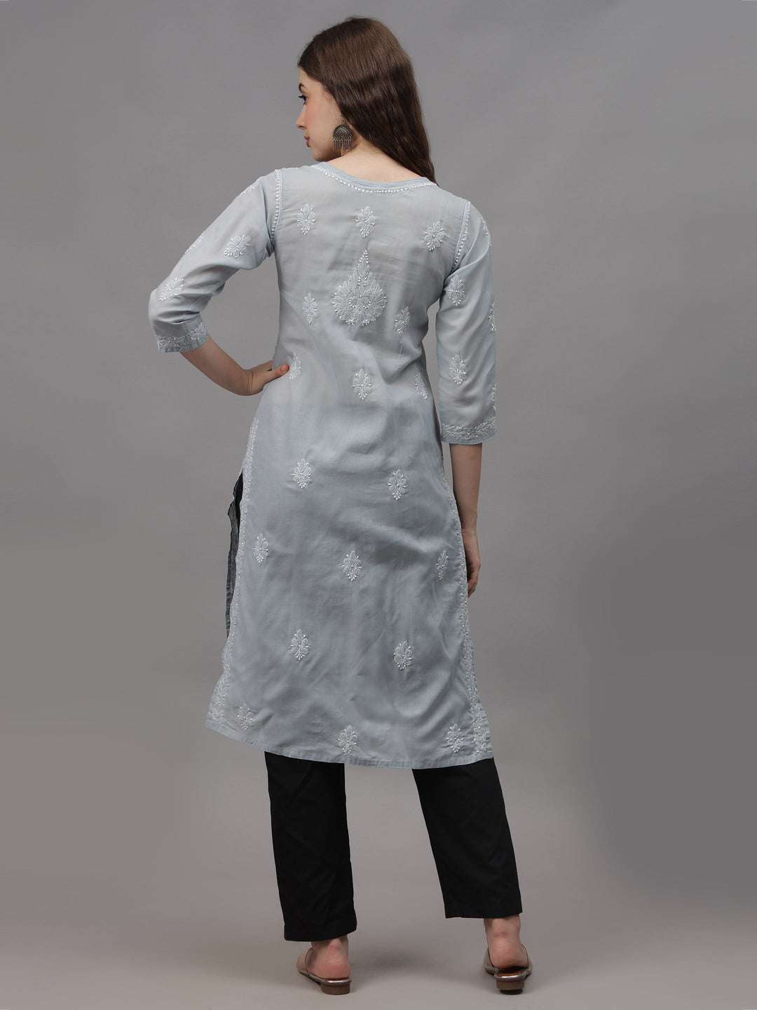 Grey-&-White-Cotton-Embroidered-Chikankari-Kurta