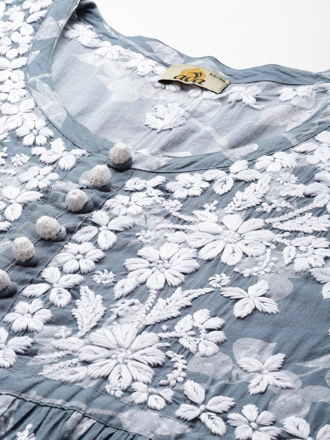 Grey-&-White-Cotton-Floral-Embroidered-Chikankari-Kurti