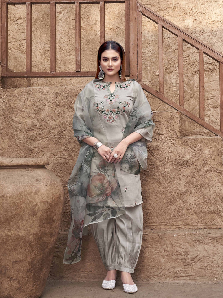 Grey-Silk-Blend-Green-Thread-Embroidered-3-Piece-Kurta-Set