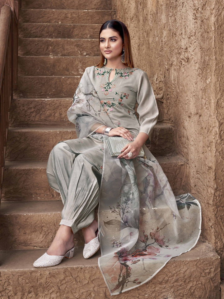 Grey-Silk-Blend-Green-Thread-Embroidered-3-Piece-Kurta-Set