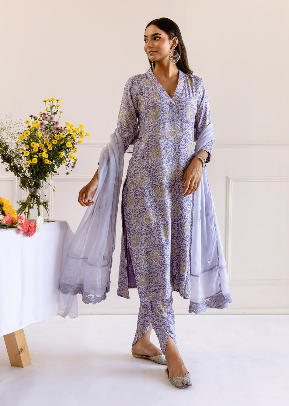 Greyish-Purple-Muslin-Silk-Collar-Neck-3-Piece-Kurta-Set