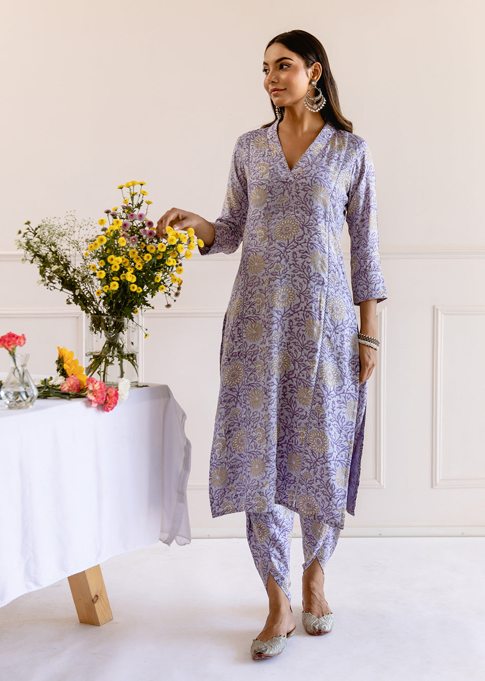 Greyish-Purple-Muslin-Silk-Collar-Neck-3-Piece-Kurta-Set