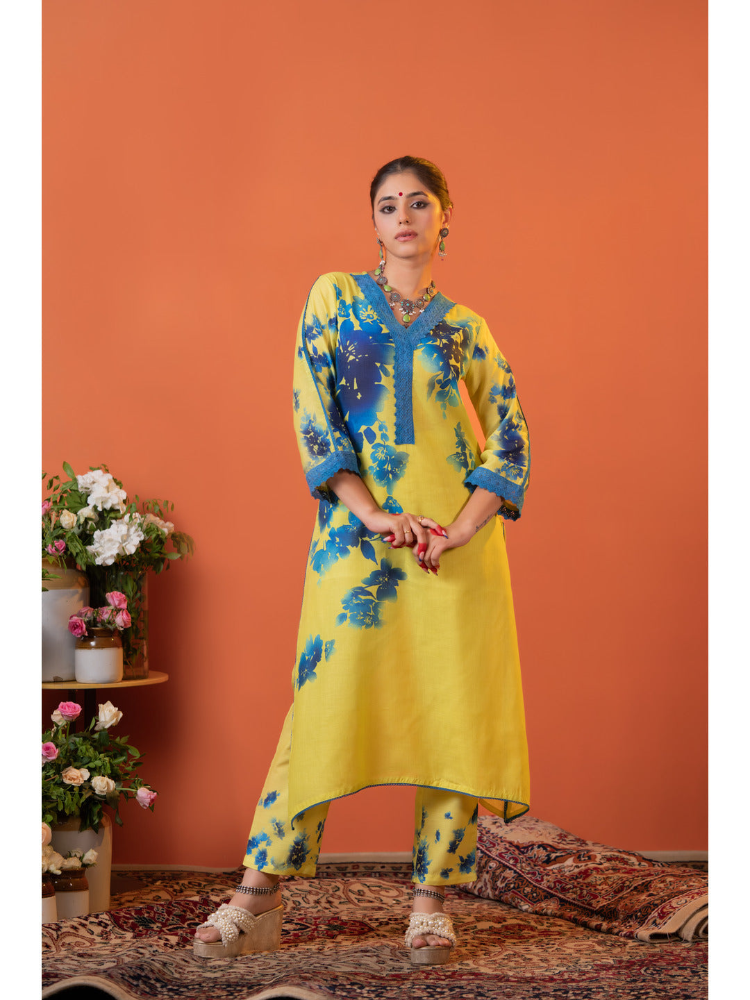Yellow-Cotton-Blend-Floral-Printed-2-Piece-Kurta-Set