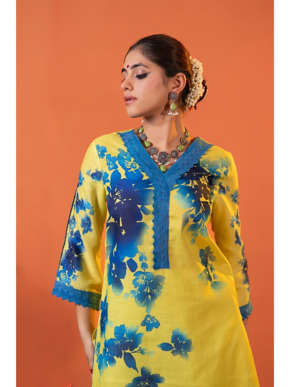 Yellow-Cotton-Blend-Floral-Printed-2-Piece-Kurta-Set