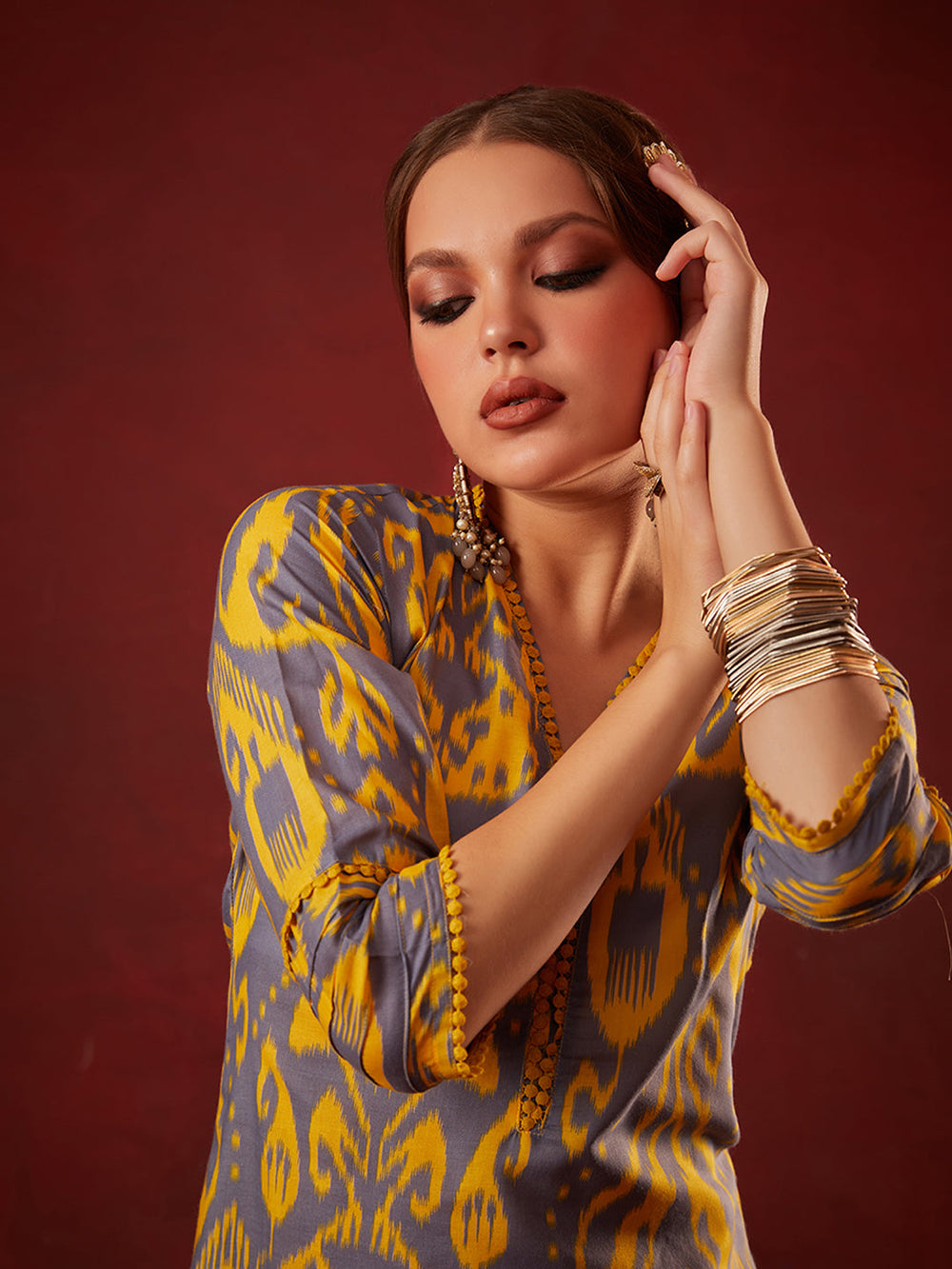 Mustard-Cotton-Blend-Abstract-Printed-Kurta-With-Trouser