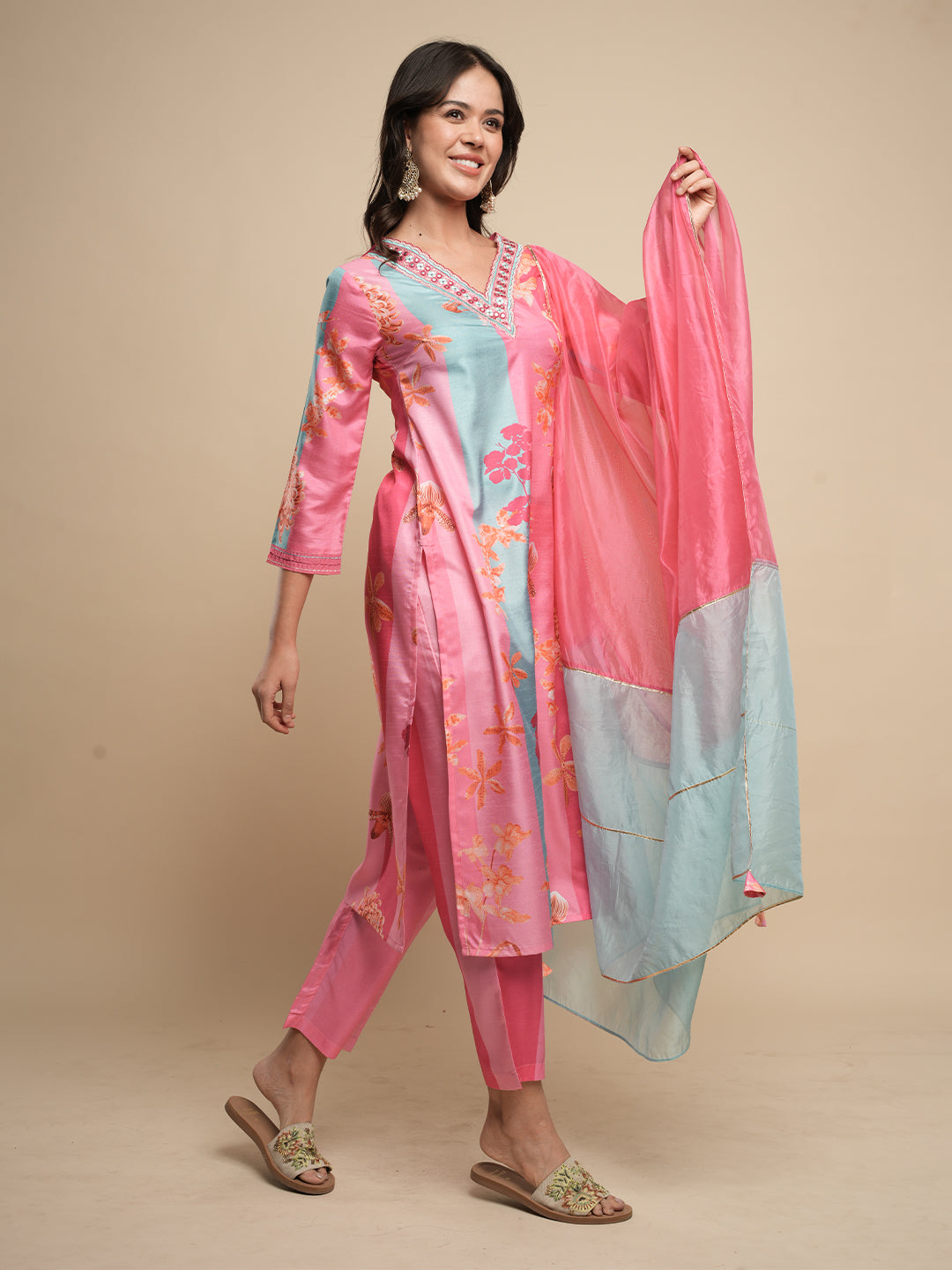 Pink-Silk-Blend-Floral-Printed-3-Piece-Kurta-Set