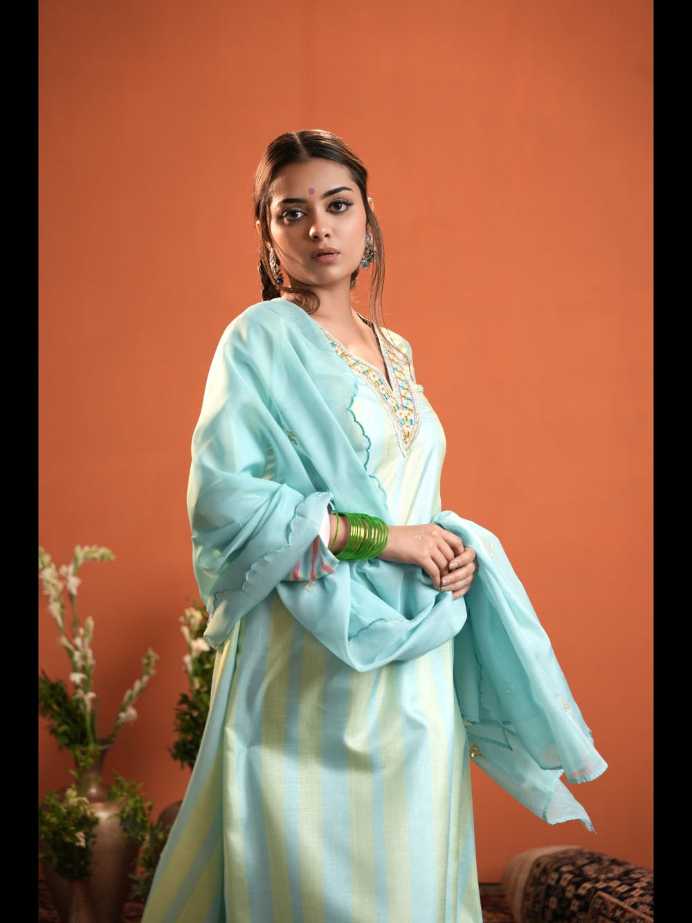 Green-Silk-Blend-Stripe-Printed-3-Piece-Kurta-Set