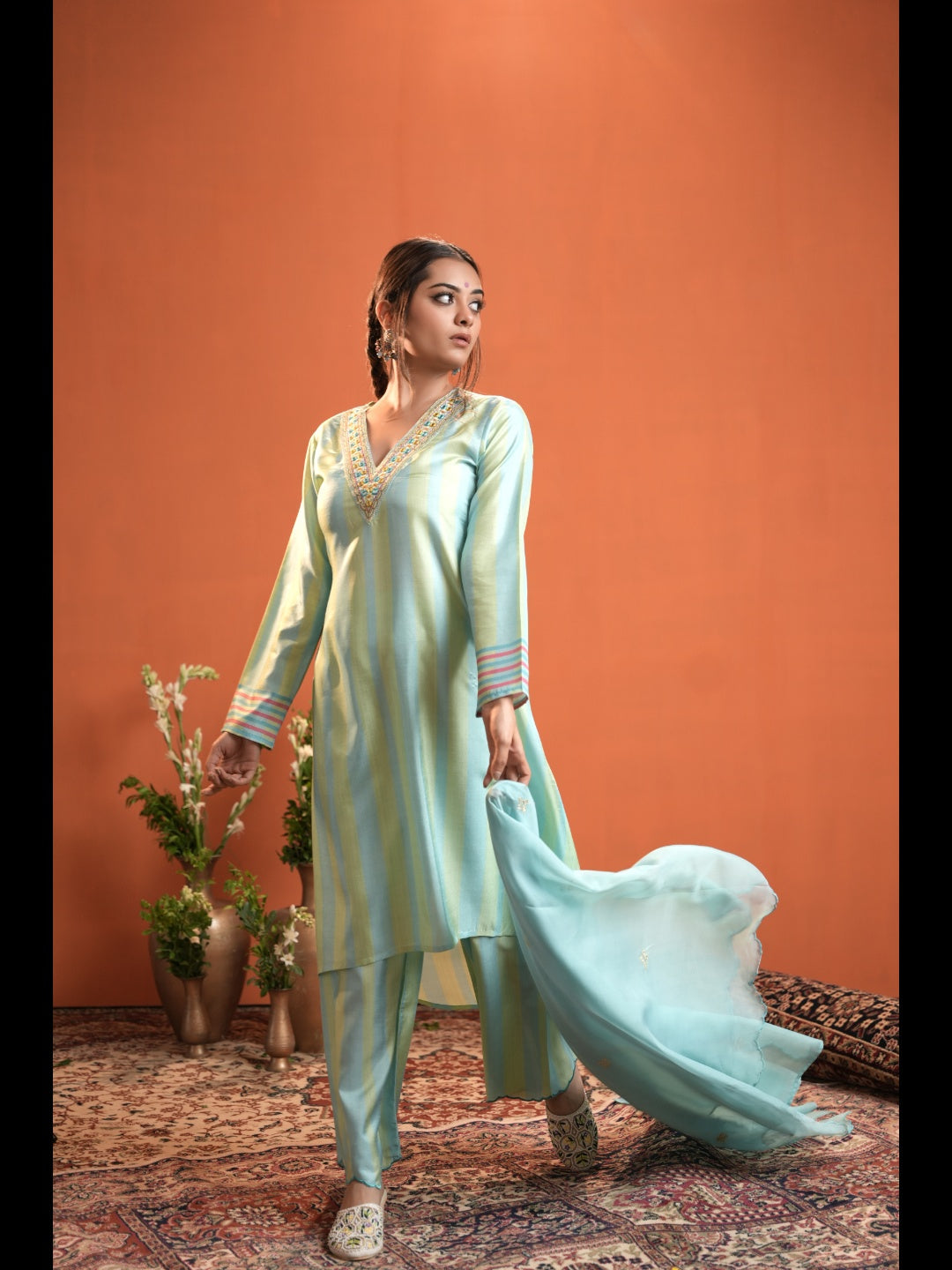 Green-Silk-Blend-Stripe-Printed-3-Piece-Kurta-Set