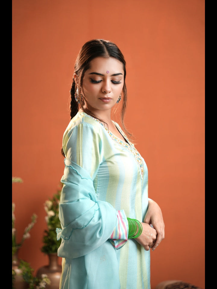 Green-Silk-Blend-Stripe-Printed-3-Piece-Kurta-Set