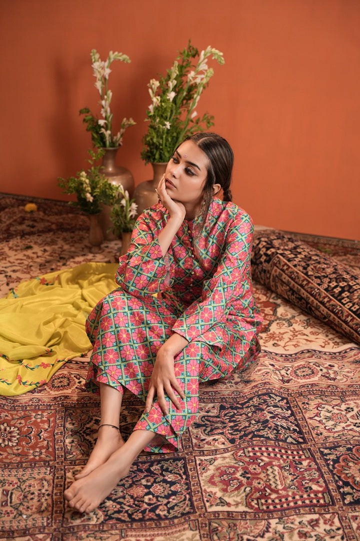 Blue-Silk-Blend-Floral-Printed-3-Piece-Kurta-Set