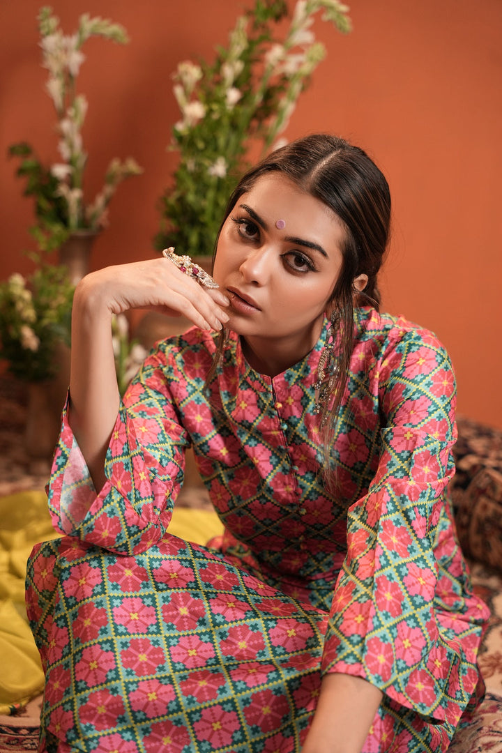 Blue-Silk-Blend-Floral-Printed-3-Piece-Kurta-Set