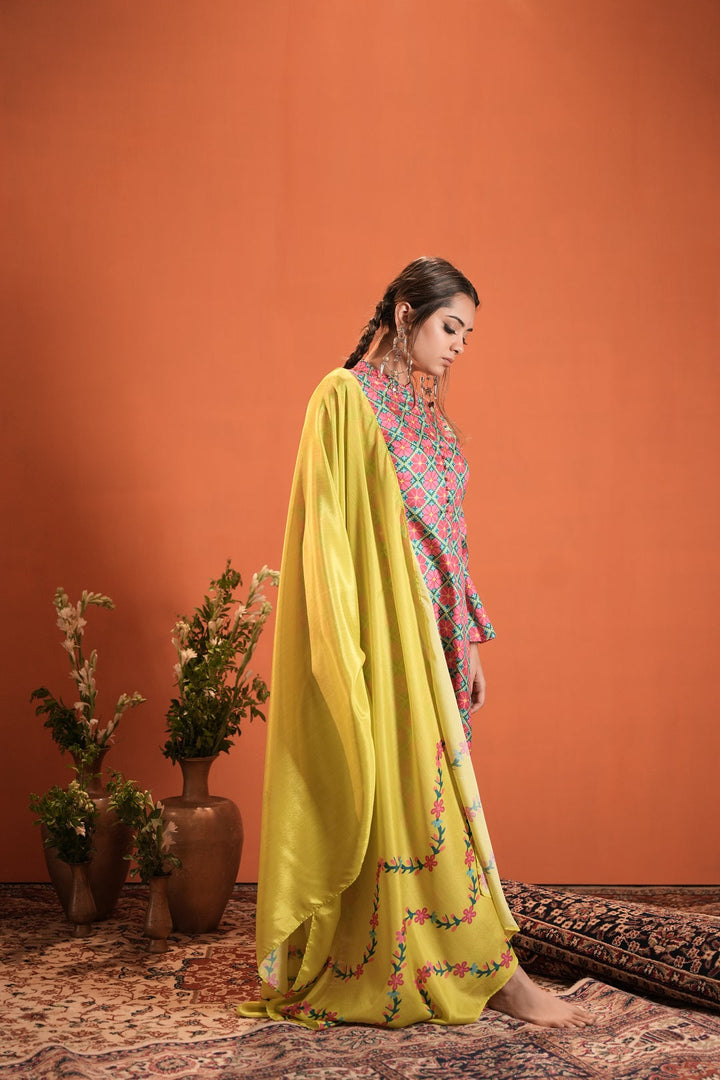 Blue-Silk-Blend-Floral-Printed-3-Piece-Kurta-Set