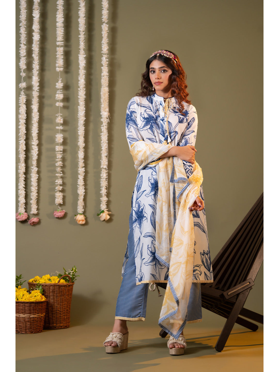 White-And-Blue-Cotton-Floral-Printed-3-Piece-Kurta-Set