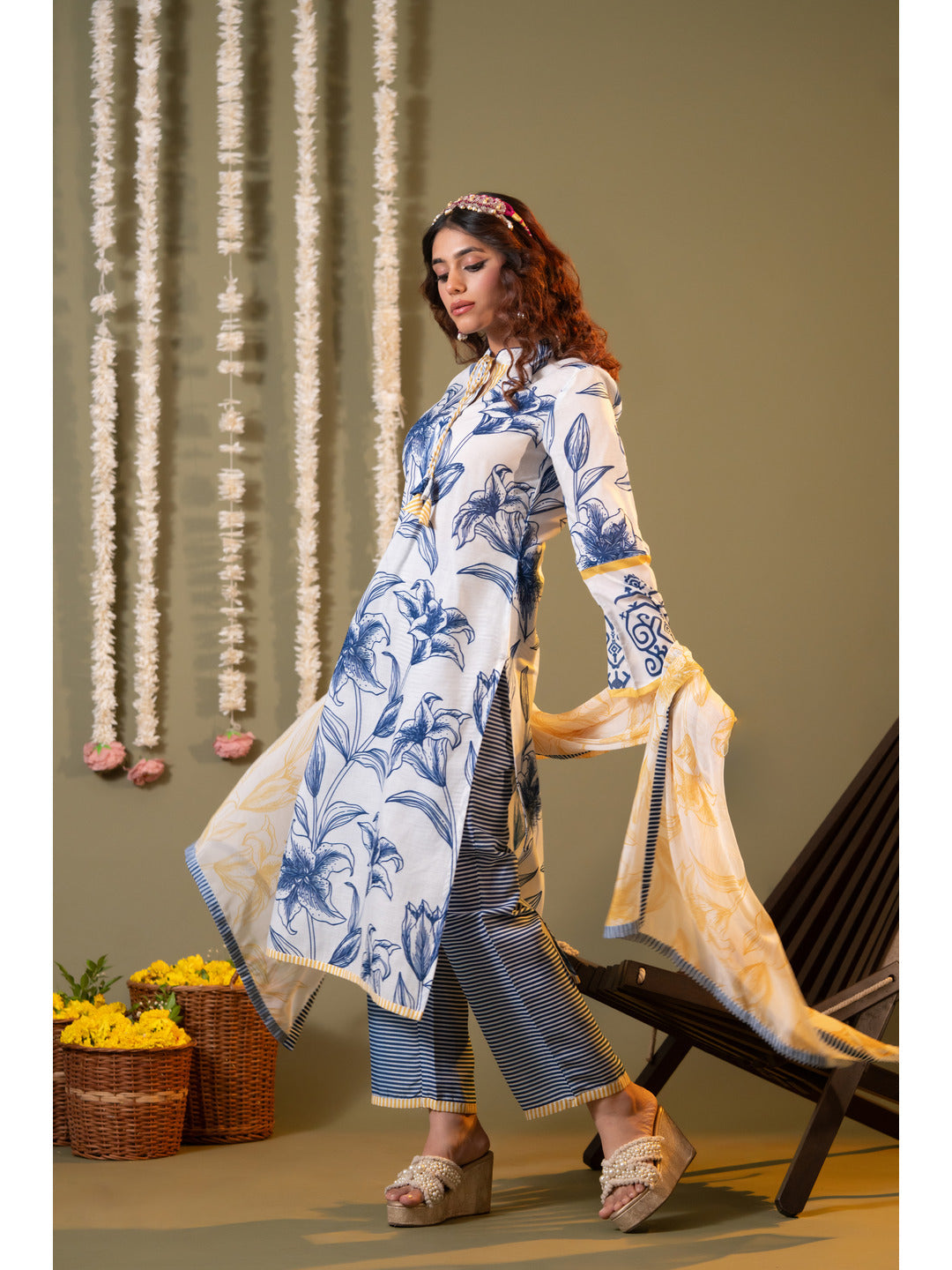 White-And-Blue-Cotton-Floral-Printed-3-Piece-Kurta-Set